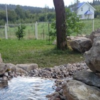 Mini umjetno jezero i potok